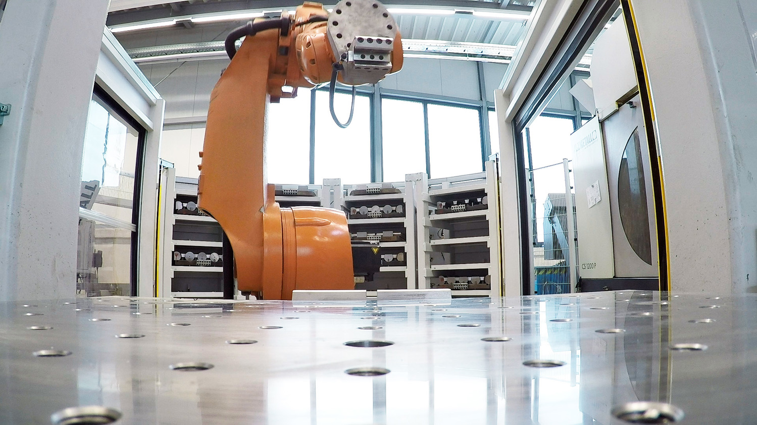 Fräs und Bohrbearbeitung · Schrauben Hessmer